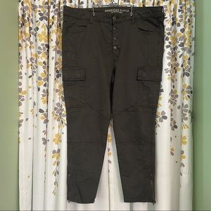 American Eagle hi rise cargo jegging size 20 short